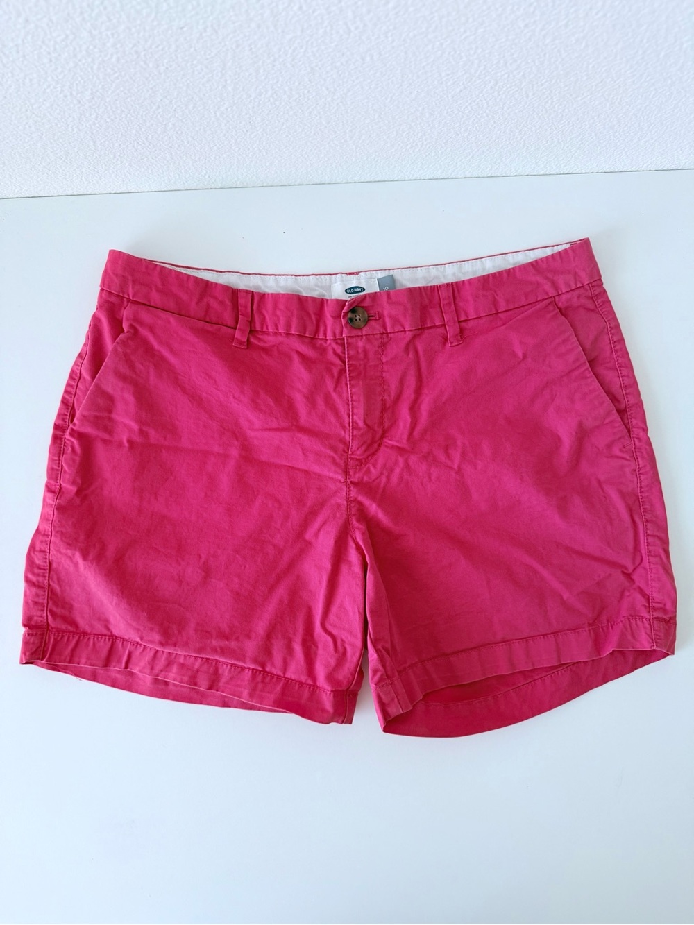 Old Navy Vibrant Pink Chino Shorts Cotton Blend Stretch Everyday Mid Rise 10